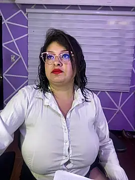 Snapshot of MiiaaJoness chatting on 10, 7, 2026 MiiaaJoness online show from 10, 7, 2026