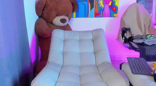 Snapshot of JacoLive chatting on 5, 3, 2025 JacoLive online show from 5, 3, 2025