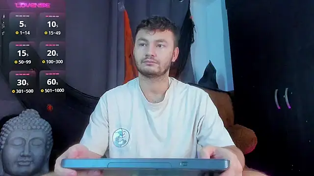 Snapshot of JacoLive chatting on 17, 10, 2025 JacoLive online show from 17, 10, 2025