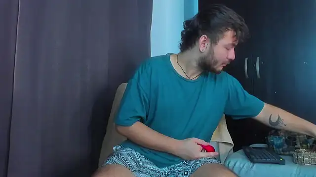 Snapshot of JacoLive chatting on 6, 11, 2025 JacoLive online show from 6, 11, 2025