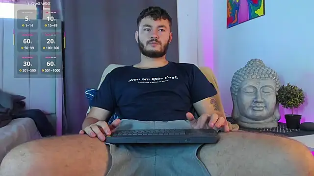 Snapshot of JacoLive chatting on 3, 12, 2025 JacoLive online show from 3, 12, 2025