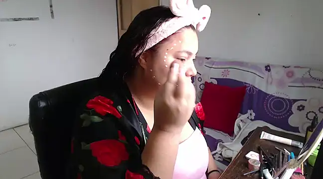 girl milk2 online show from 23, 2, 2025