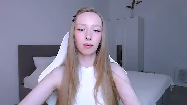 Luna insniity online show from 10, 11, 2025