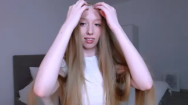 Luna insniity online show from 4, 3, 2026