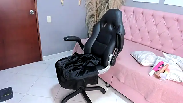 Anahi falcon online show from 12, 2, 2026