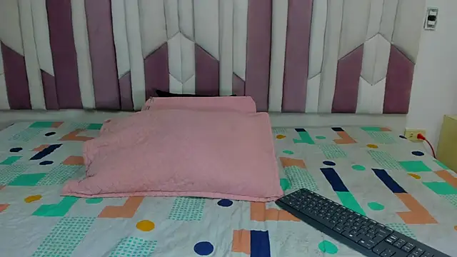 Snapshot of lucyy_gray chatting on 18, 2, 2025 lucyy gray online show from 18, 2, 2025