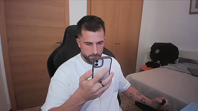 alex877x online show from 12, 10, 2025