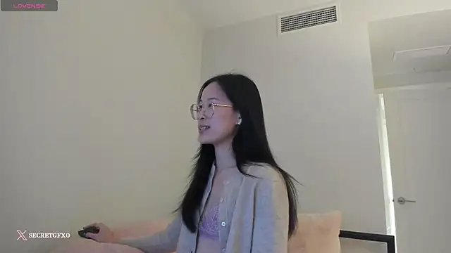 Snapshot of secretgirlfriendxo chatting on 2, 2, 2025 secretgirlfriendxo online show from 2, 2, 2025