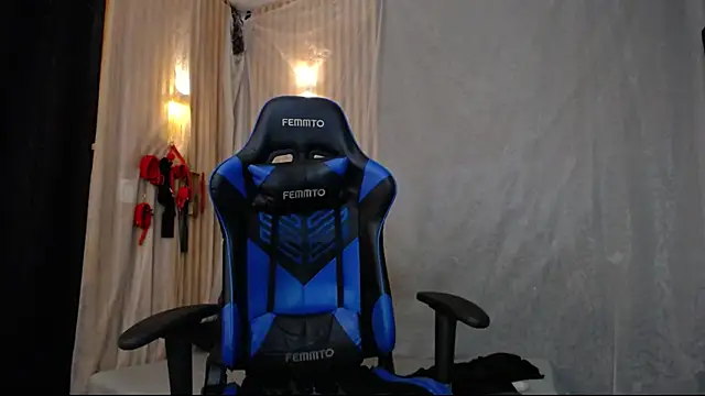 julia sweet 1 online show from 2, 3, 2025