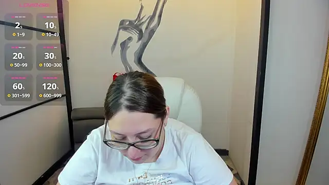 Snapshot of NiickyJones chatting on 8, 2, 2025 NiickyJones online show from 8, 2, 2025