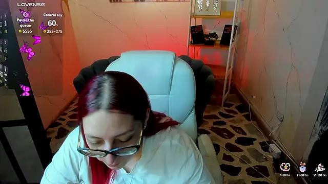 Snapshot of NiickyJones chatting on 29, 9, 2025 NiickyJones online show from 29, 9, 2025