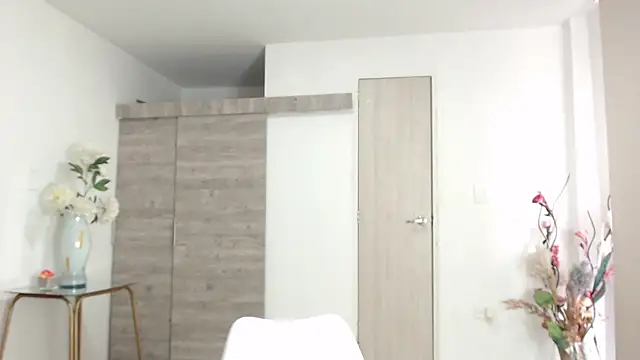 Snapshot of AmbarSofhia chatting on 25, 9, 2025 AmbarSofhia online show from 25, 9, 2025