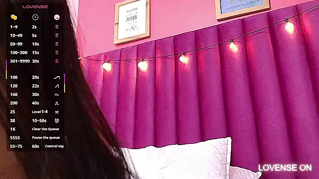 Snapshot of littlee_emilyy_ chatting on 12, 2, 2025 littlee emilyy  online show from 12, 2, 2025