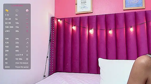 Snapshot of littlee_emilyy_ chatting on 21, 2, 2025 littlee emilyy  online show from 21, 2, 2025