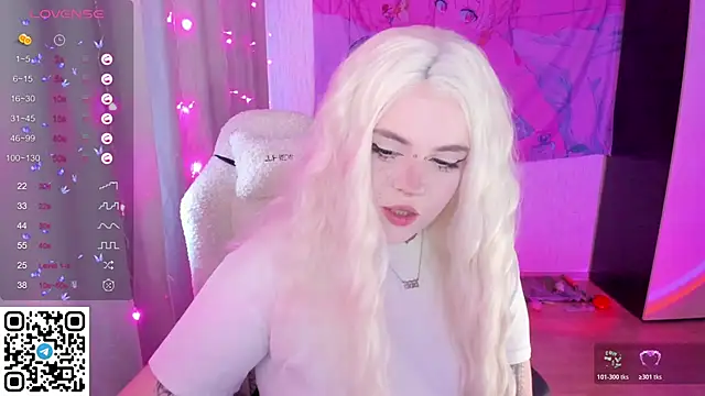 Snapshot of SelenaCute chatting on 1, 5, 2026 SelenaCute online show from 1, 5, 2026