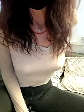 Snapshot of Silvia_Zeno chatting on 18, 10, 2025 Silvia Zeno online show from 18, 10, 2025