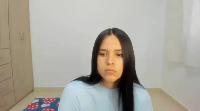 Hana Zurah online show from 3, 12, 2024