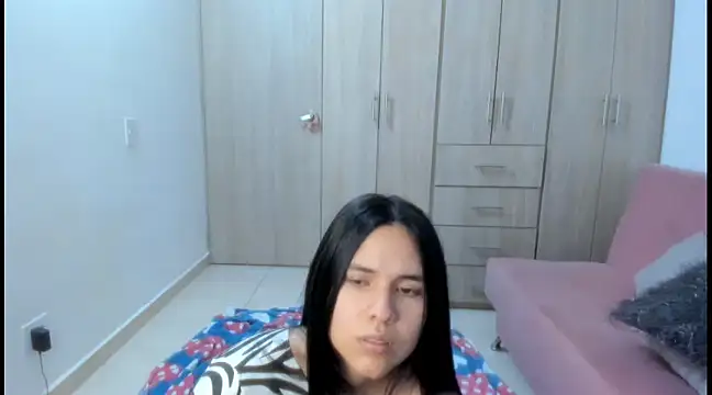 Hana Zurah online show from 1, 3, 2025