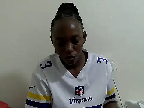 Snapshot of lizbela1 chatting on 17, 10, 2025 lizbela1 online show from 17, 10, 2025