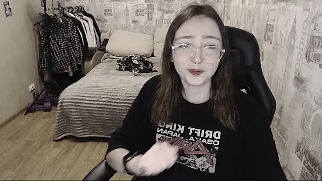 AmeliaKamishiro online show from 6, 12, 2024