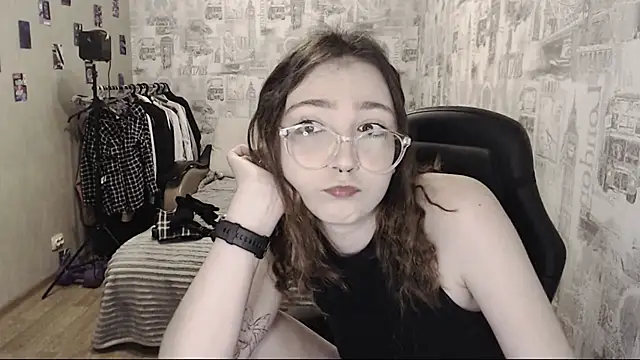 AmeliaKamishiro online show from 8, 12, 2024