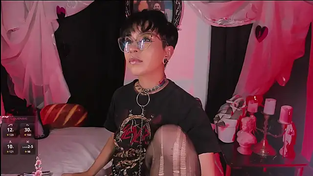 kitty roxy online show from 14, 3, 2025