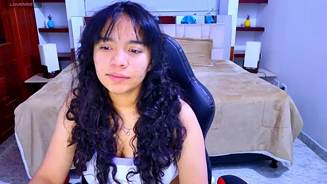 laureentt  online show from 7, 10, 2025