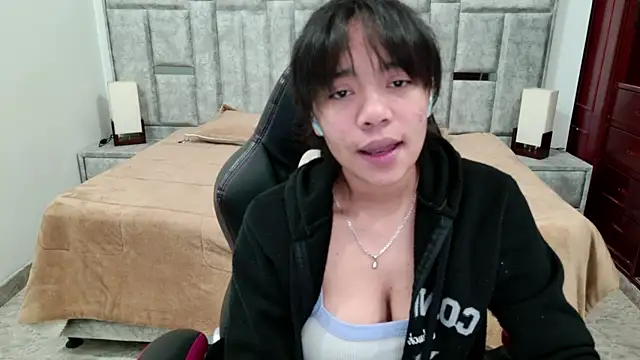 laureentt  online show from 16, 4, 2026