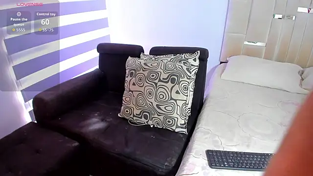 Anaasoofia online show from 2, 10, 2025