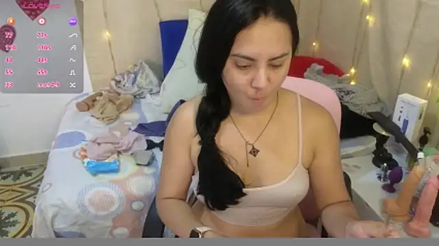 lovely trix online show from 31, 3, 2026