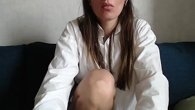 Snapshot of Jennna_Maya chatting on 8, 10, 2025 Jennna Maya online show from 8, 10, 2025