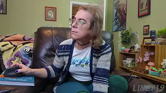 Linzy 19 online show from 24, 1, 2025