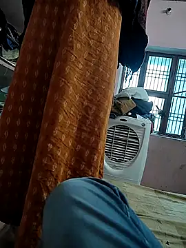 COUPLLE VILLAGE online show from 18, 11, 2025