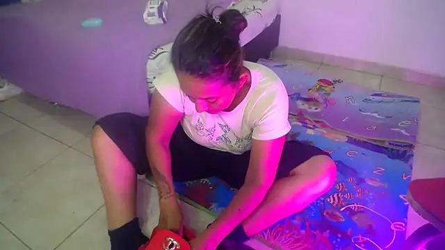 Snapshot of daleska_ayala_1 chatting on 14, 12, 2024 daleska ayala 1 online show from 14, 12, 2024