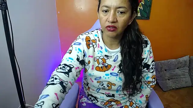 Snapshot of daleska_ayala_1 chatting on 4, 1, 2025 daleska ayala 1 online show from 4, 1, 2025