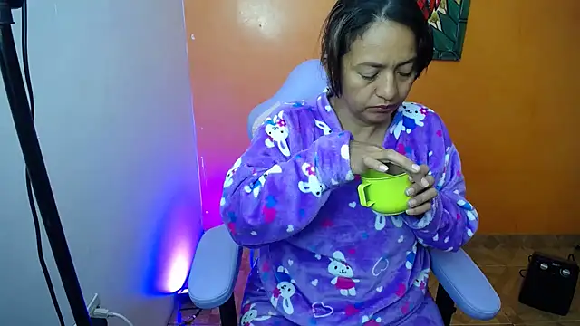 Snapshot of daleska_ayala_1 chatting on 9, 1, 2025 daleska ayala 1 online show from 9, 1, 2025
