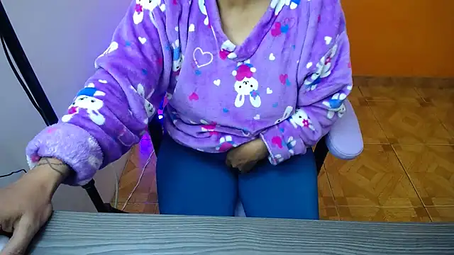 Snapshot of daleska_ayala_1 chatting on 13, 1, 2025 daleska ayala 1 online show from 13, 1, 2025