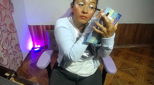 Snapshot of daleska_ayala_1 chatting on 19, 3, 2025 daleska ayala 1 online show from 19, 3, 2025