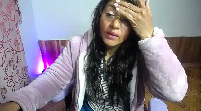 Snapshot of daleska_ayala_1 chatting on 20, 3, 2025 daleska ayala 1 online show from 20, 3, 2025