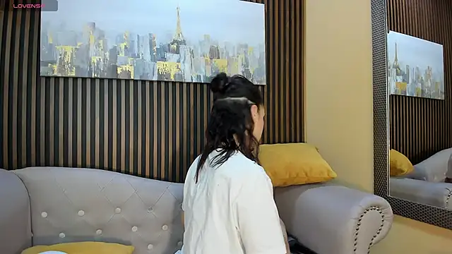 Snapshot of emily_roberts1 chatting on 26, 9, 2025 emily roberts1 online show from 26, 9, 2025
