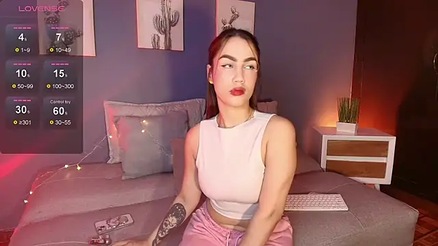 Snapshot of emily_roberts1 chatting on 10, 10, 2025 emily roberts1 online show from 10, 10, 2025
