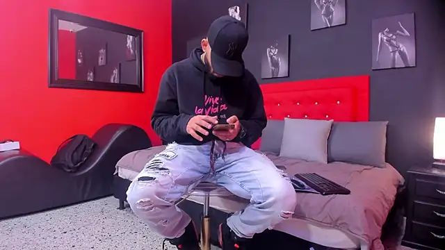 Thiagogomez online show from 25, 10, 2025