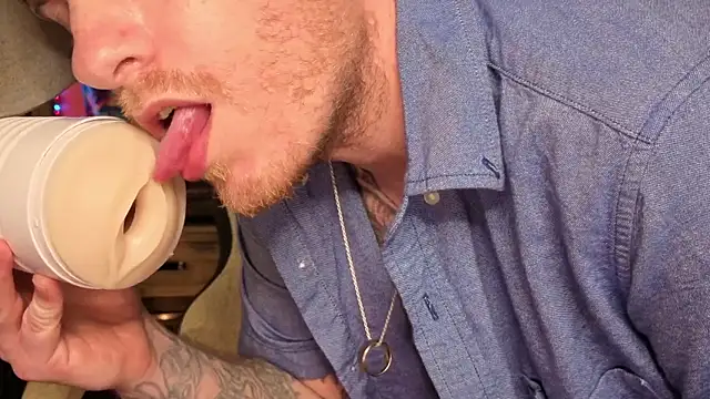 Snapshot of Hydro-Blastz chatting on 23, 9, 2025 Hydro-Blastz online show from 23, 9, 2025