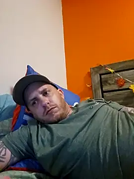 Snapshot of Hydro-Blastz chatting on 8, 11, 2025 Hydro-Blastz online show from 8, 11, 2025