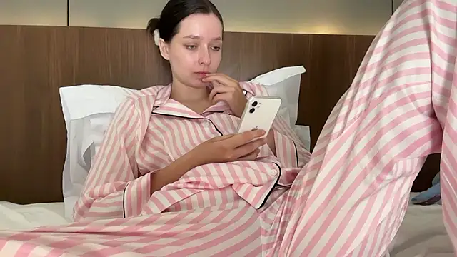 Snapshot of _liatris_ chatting on 9, 12, 2024 liatris online show from 9, 12, 2024