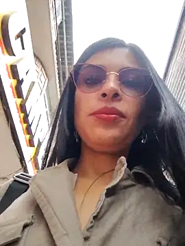 Snapshot of Astrid-- chatting on 5, 12, 2025 Astrid-- online show from 5, 12, 2025