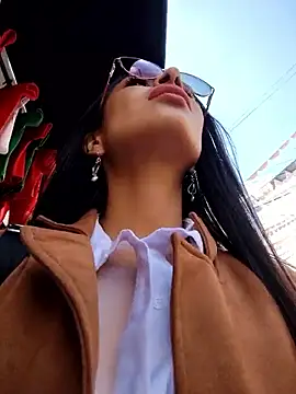 Snapshot of Astrid-- chatting on 15, 12, 2025 Astrid-- online show from 15, 12, 2025