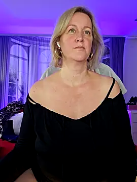 Snapshot of MarleneBloem chatting on 17, 9, 2025 MarleneBloem online show from 17, 9, 2025