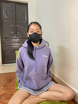 Snapshot of DA-EUN chatting on 13, 12, 2024 DA-EUN online show from 13, 12, 2024