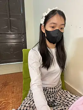 Snapshot of DA-EUN chatting on 16, 12, 2024 DA-EUN online show from 16, 12, 2024